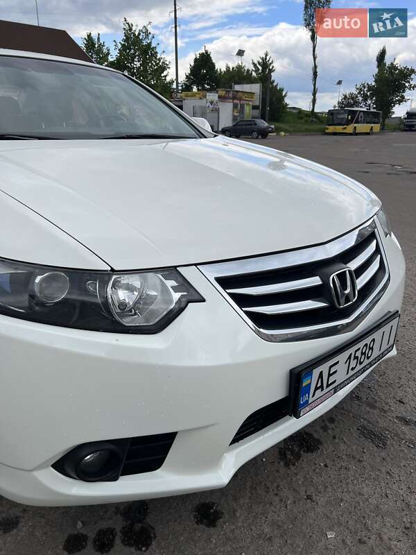 Седан Honda Accord 2011 в Кривом Роге