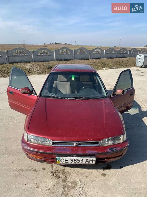 Седан Honda Accord 1993 в Дубровиці
