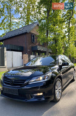 Седан Honda Accord 2013 в Києві