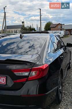 Седан Honda Accord 2018 в 