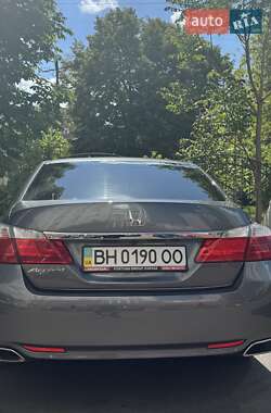 Седан Honda Accord 2014 в 