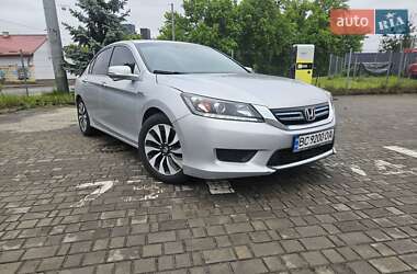 Седан Honda Accord 2015 в 