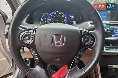 Седан Honda Accord 2015 в 