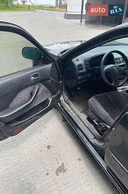 Седан Honda Accord 1993 в 