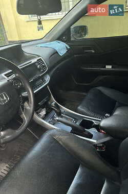 Седан Honda Accord 2014 в 