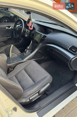 Седан Honda Accord 2011 в 