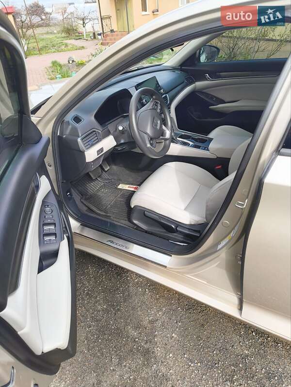 Седан Honda Accord 2018 в Броварах фото 13 Седан Honda Accord 2018 в Броварах