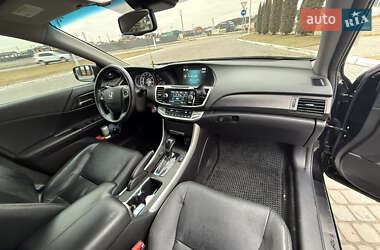 Седан Honda Accord 2015 в 
