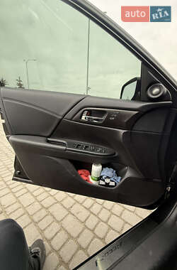 Седан Honda Accord 2015 в 