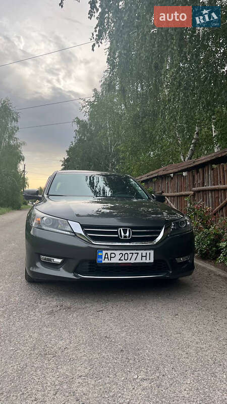 Седан Honda Accord 2014 в 