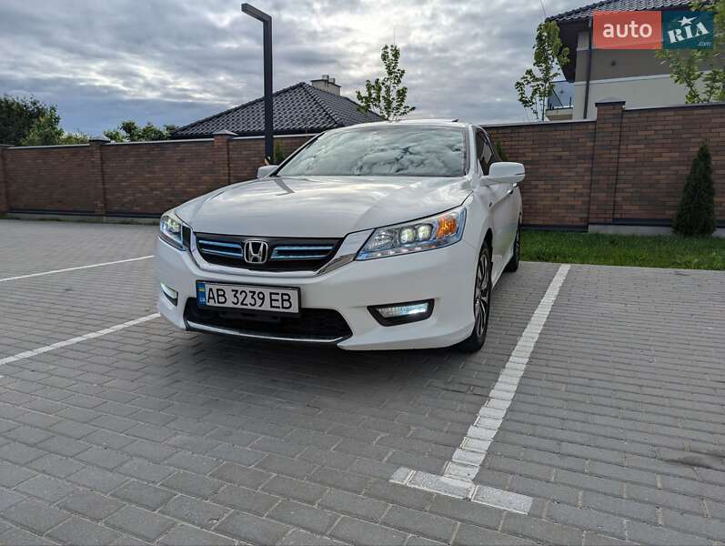 Седан Honda Accord 2015 в 