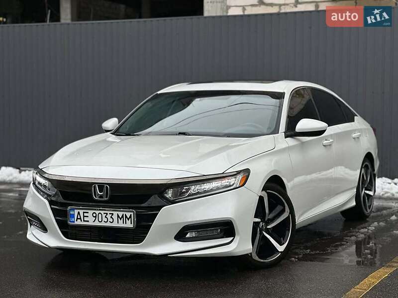Седан Honda Accord 2018 в Львові