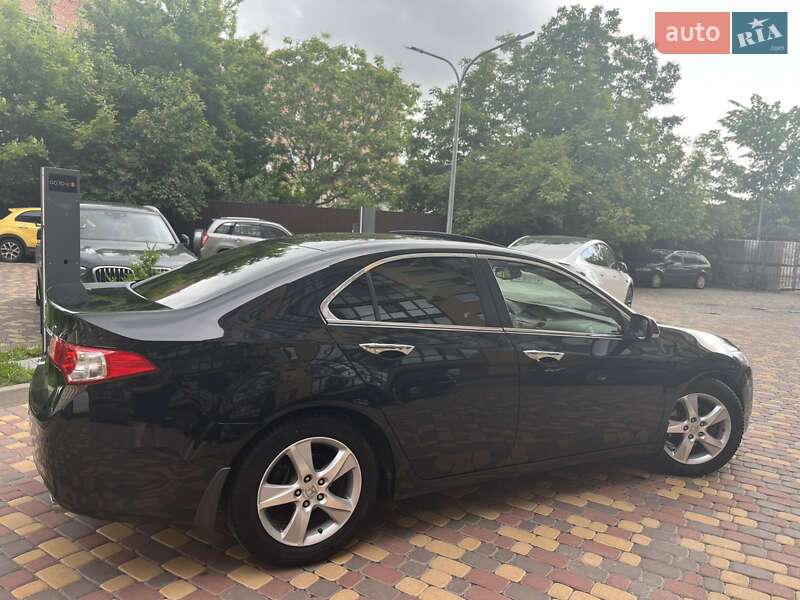Седан Honda Accord 2012 в Виннице