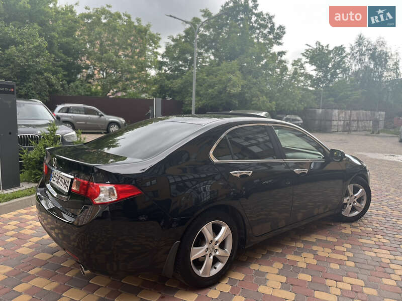 Седан Honda Accord 2012 в Виннице
