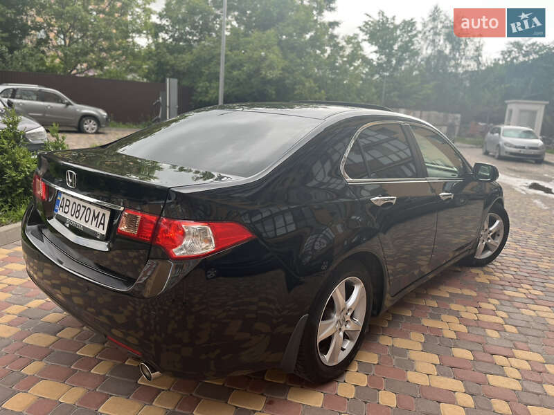 Седан Honda Accord 2012 в Виннице