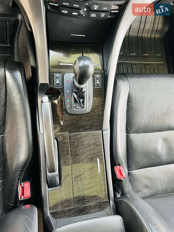 Седан Honda Accord 2012 в Виннице