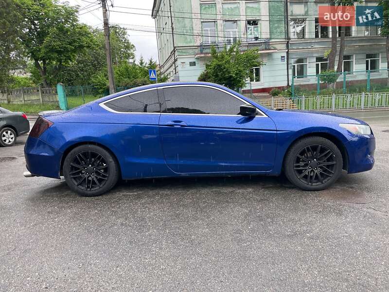 Купе Honda Accord 2008 в Киеве