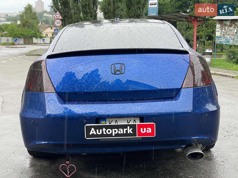 Купе Honda Accord 2008 в Киеве