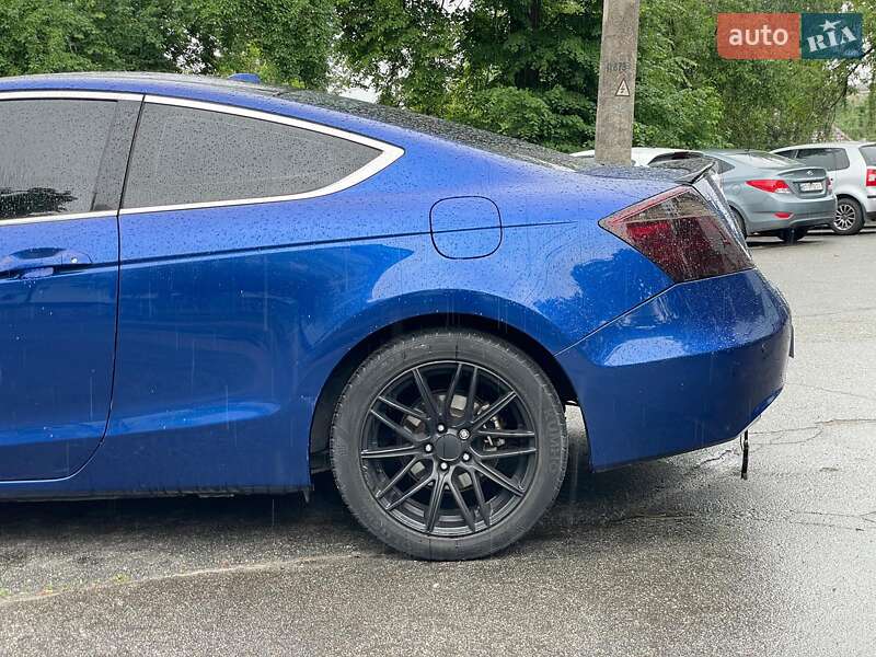 Купе Honda Accord 2008 в Киеве