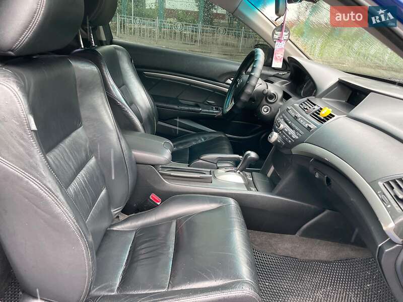 Купе Honda Accord 2008 в Киеве