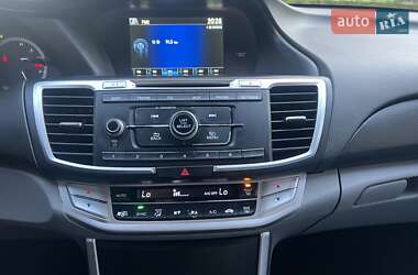Седан Honda Accord 2012 в 