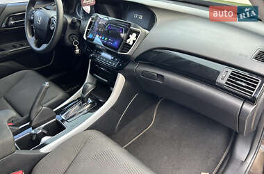 Седан Honda Accord 2017 в 