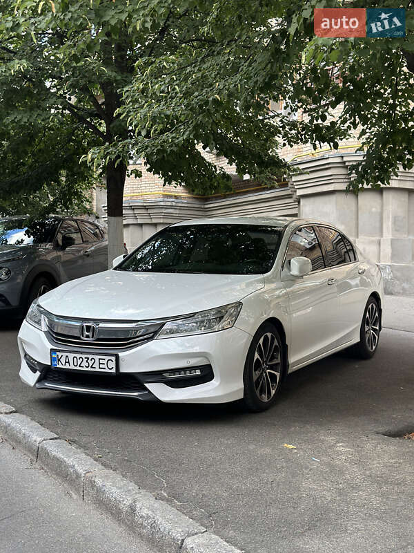 Седан Honda Accord 2017 в Киеве