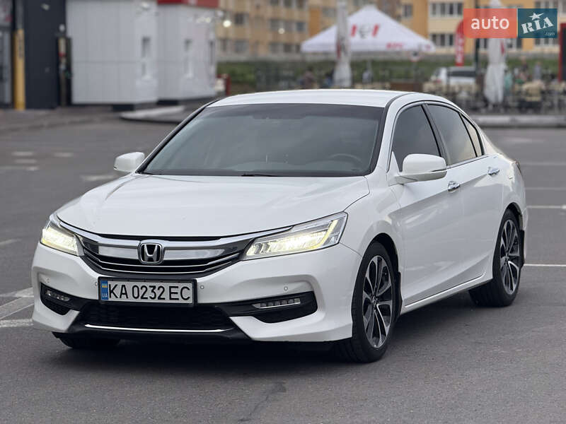 Седан Honda Accord 2017 в Киеве