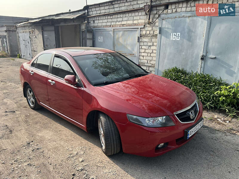 Седан Honda Accord 2004 в 