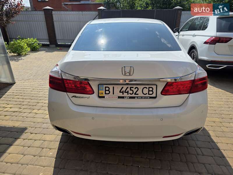 Седан Honda Accord 2014 в Полтаве