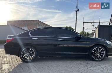 Седан Honda Accord 2013 в 