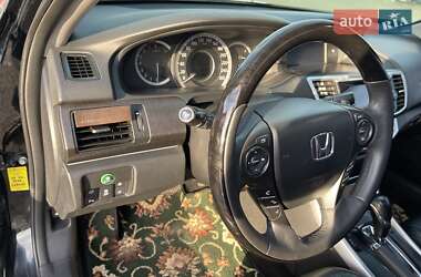 Седан Honda Accord 2013 в 