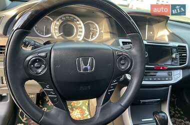 Седан Honda Accord 2013 в 