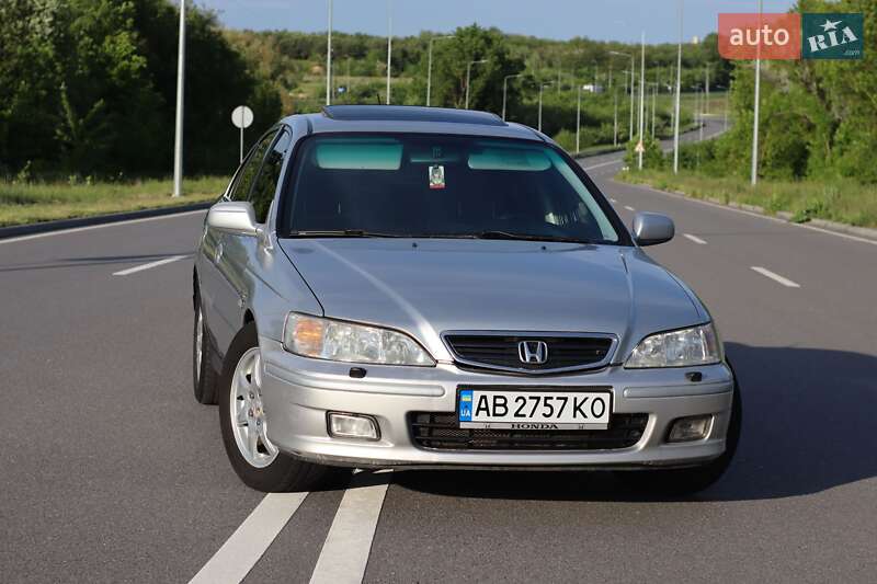 Седан Honda Accord 2001 в Хмельницком