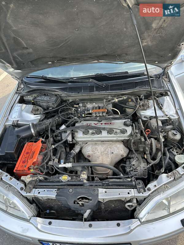 Седан Honda Accord 2001 в Хмельницком