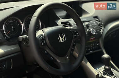 Седан Honda Accord 2010 в 