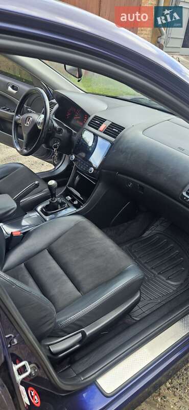 Седан Honda Accord 2004 в Буче