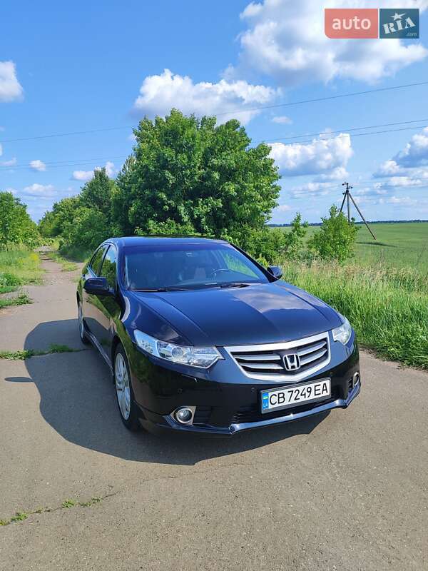 Седан Honda Accord 2011 в Борзне