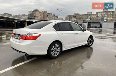 Седан Honda Accord 2012 в 