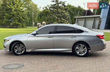 Седан Honda Accord 2018 в 