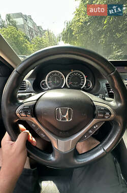 Седан Honda Accord 2010 в 