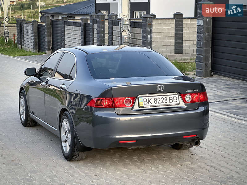 Седан Honda Accord 2003 в Ровно