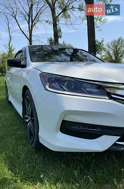 Седан Honda Accord 2016 в 