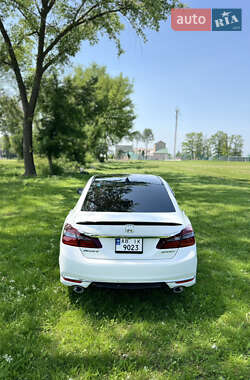 Седан Honda Accord 2016 в 