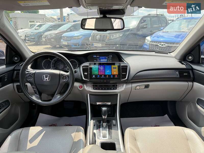 Седан Honda Accord 2015 в Киеве