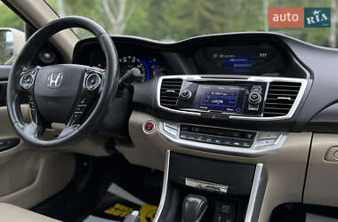 Седан Honda Accord 2014 в 