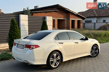 Седан Honda Accord 2011 в 