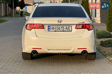 Седан Honda Accord 2011 в 