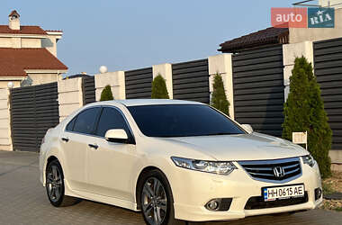 Седан Honda Accord 2011 в 