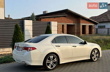 Седан Honda Accord 2011 в 